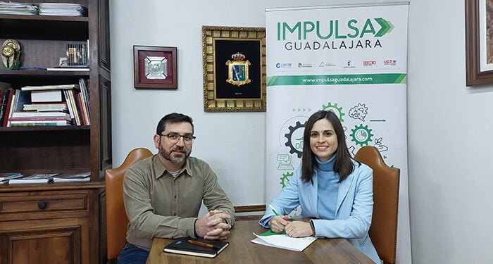 Pastrana se interesa por Impulsa Guadalajara en una reunión de trabajo mantenida con sus técnicos 1 Pastrana se interesa por Impulsa Guadalajara en una reunión de trabajo mantenida con sus técnicos
