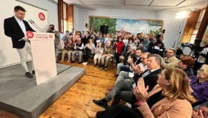 Salinas pide el apoyo para una mayoría “que cierre paso a los extremismos”