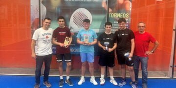 Sergio Pérez-Moneo, Pedro Luis Guijarro, Conchi Suárez y Vero Castillo, campeones del X Torneo de Pádel Villa de Iniesta