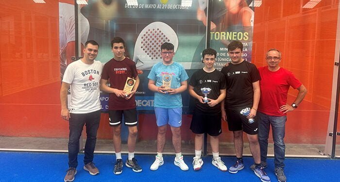 Sergio Pérez-Moneo, Pedro Luis Guijarro, Conchi Suárez y Vero Castillo, campeones del X Torneo de Pádel Villa de Iniesta 1 Sergio Pérez-Moneo, Pedro Luis Guijarro, Conchi Suárez y Vero Castillo, campeones del X Torneo de Pádel Villa de Iniesta