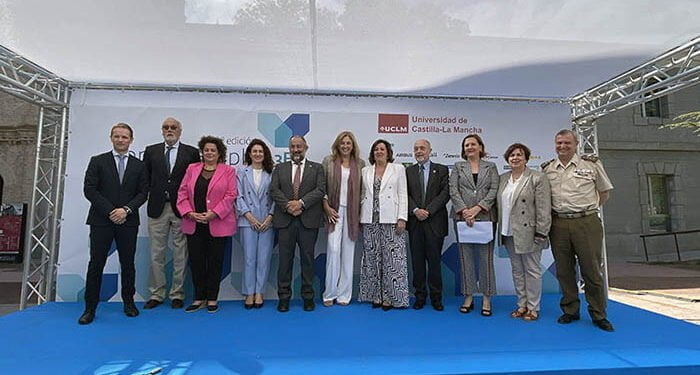 Un millar de estudiantes y 54 empresas e instituciones participan en el 17º Foro Empleo de la UCLM