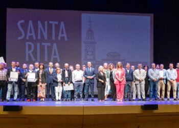 Un total de 23 funcionarios del Ayuntamiento de Guadalajara reciben su condecoración con motivo de su jubilación 9 Un total de 23 funcionarios del Ayuntamiento de Guadalajara reciben su condecoración con motivo de su jubilación