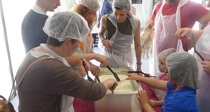 Varios talleres toman el protagonismo de FERACAM en la mañana del sábado