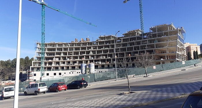 Aguanta la compraventa de viviendas en Cuenca, pero está dominada por la usada y por debajo el año pasado