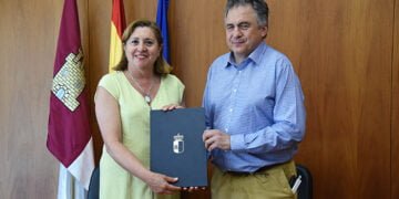 Alrededor de 300 alumnos con deficiencia visual grave se beneficiarán anualmente del nuevo convenio entre el Gobierno regional y la ONCE