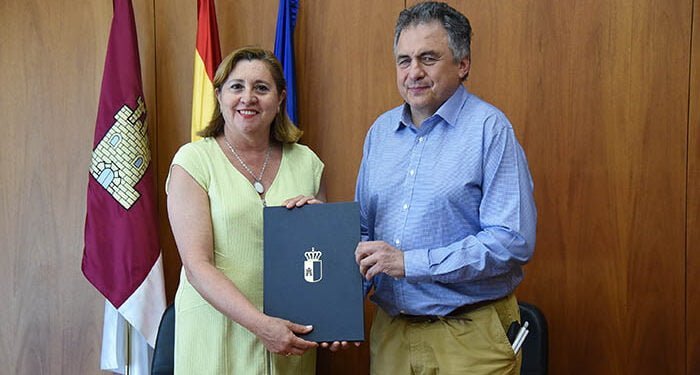 Alrededor de 300 alumnos con deficiencia visual grave se beneficiarán anualmente del nuevo convenio entre el Gobierno regional y la ONCE