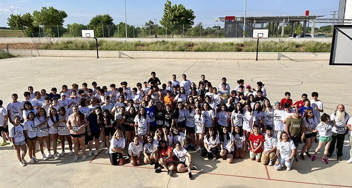 Alumnos del IESO Luisa Sigea de Tarancón organizan una milla para la solidaridad