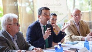 Castilla-La Mancha reivindica agua para beber y para un “verdadero desarrollo rural” de la región ante los “líderes del LEADER”