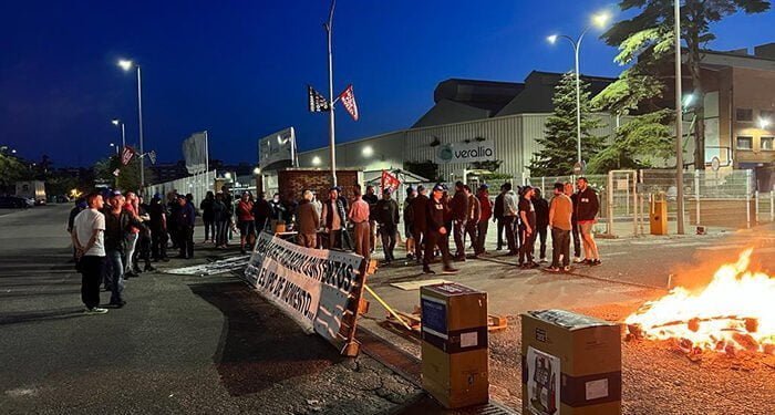 Comienza la huelga en la factoría de vidrio Bormioli de Azuqueca con un seguimiento del 100% de la plantilla 1 Comienza la huelga en la factoría de vidrio Bormioli de Azuqueca con un seguimiento del 100% de la plantilla