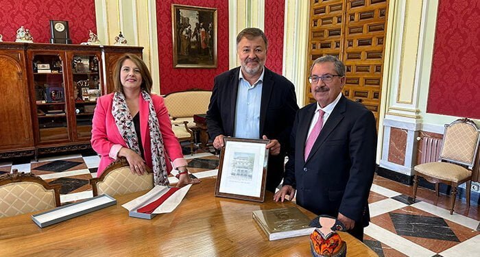 Dolz recibe al presidente del Consejo General del Poder Judicial en el Ayuntamiento 1 Dolz recibe al presidente del Consejo General del Poder Judicial en el Ayuntamiento