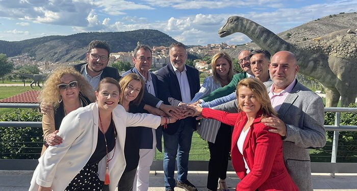 Dolz y Gómez Cavero pactan un equipo de doce concejales “para que la ciudad avance”