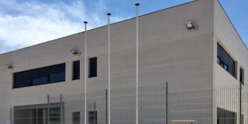 El AMPA del IESO Luisa Sigea lamenta que el centro siga sin administrativo un curso más