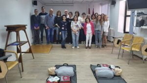 El Gobierno regional forma a 80 profesionales en Cuenca en técnicas de Soporte Vital Básico y uso de desfibriladores semiautomáticos