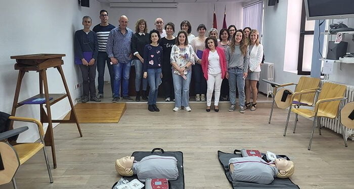 El Gobierno regional forma a 80 profesionales en Cuenca en técnicas de Soporte Vital Básico y uso de desfibriladores semiautomáticos