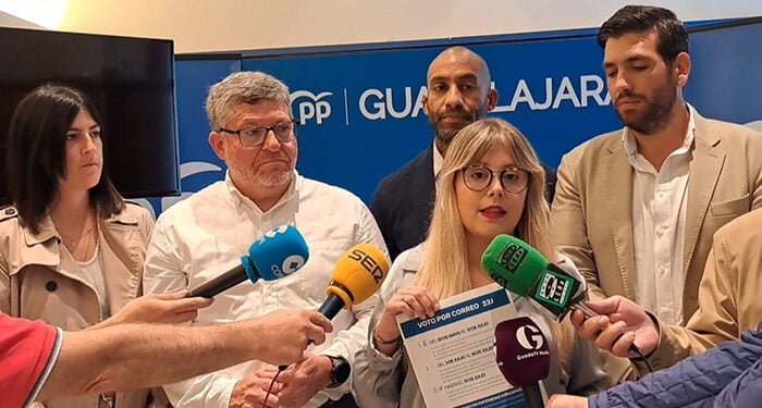 El PP pone en marcha una campaña de información sobre el voto por correo porque “es fundamental acudir a las urnas para acabar con el sanchismo” 1 El PP pone en marcha una campaña de información sobre el voto por correo porque “es fundamental acudir a las urnas para acabar con el sanchismo”