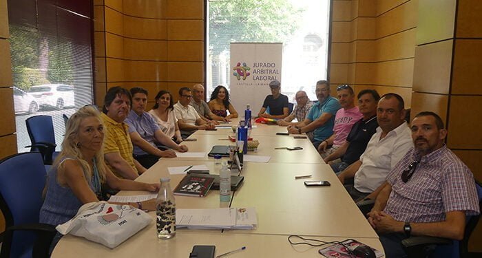 Firmado de manera definitiva el convenio colectivo provincial de transporte de viajeros por carretera de Cuenca