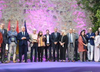 Fran Sevilla recibe el XI premio internacional de periodismo “Cátedra Manu Leguineche”