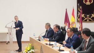 Grande-Marlaska anima en Cuenca a los nuevos profesionales penitenciarios a trabajar para consolidar el prestigio del sistema español