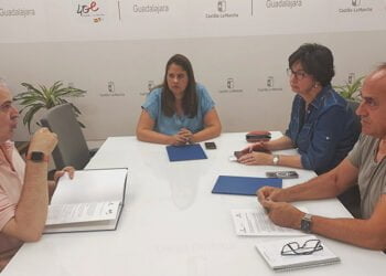 La autoescuela San Cristobal de Guadalajara se adhiere al programa de la Junta de ´Empresas y Entidades por una sociedad sin violencia hacia las mujeres´