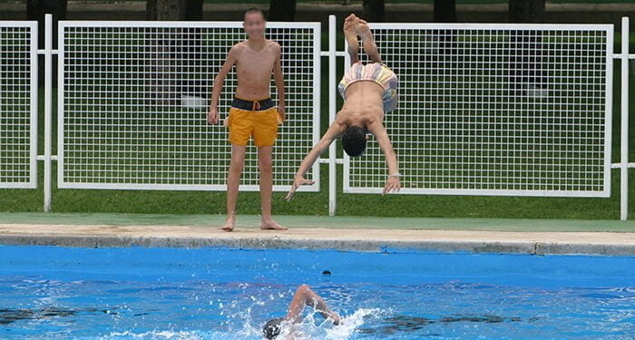 La campaña de prevención de lesiones medulares por una mala zambullida insiste este año en un llamamiento a la prudencia de los bañistas 1 La campaña de prevención de lesiones medulares por una mala zambullida insiste este año en un llamamiento a la prudencia de los bañistas