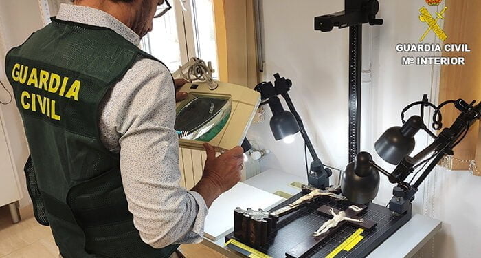 La Guardia Civil de Cuenca investiga a dos personas por el intento de venta de piezas de marfil de elefante