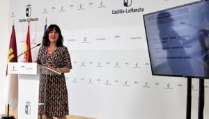 La guionista madrileña afincada en Henche, Natalia Díaz Martínez, premiada por la Junta