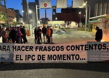 La huelga en Bormioli, cuyos paros se han ampliado a cuatro horas, continúa con un seguimiento del 100% de la plantilla