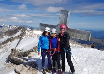 La joven escaladora conquense de trece años Aitana Iniesta Llorens hace cima en pico Aneto