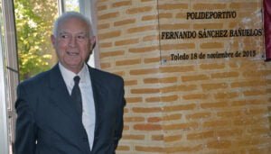 La UCLM reconoce la labor del primer equipo decanal de la Facultad de Ciencias del Deporte, entre otros referentes