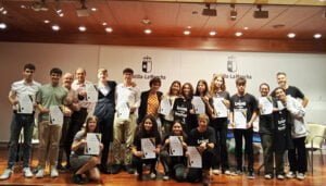 Los institutos Aguas Vivas y Buero Vallejo de la capital, ganadores de la V Liga de Debate entre estudiantes