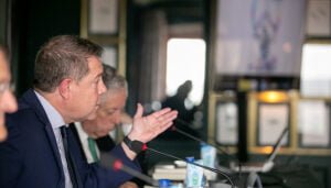 Page vincula la financiación de la Junta para igualdad y en contra de la violencia de género en los ayuntamientos, al cumplimiento de la ley