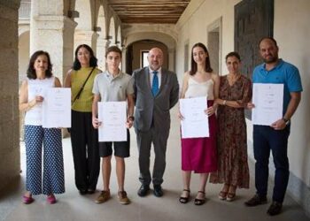Reconocimiento a los estudiantes con mejores notas en la EvAU en la Universidad de Alcalá