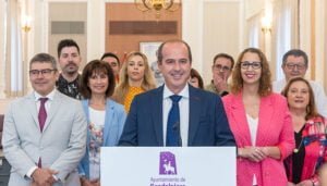 Rojo lamenta que desde este sábado la ciudad vaya a tener “a una alcaldesa perdedora, con un gobierno Frankenstein de ultraderecha”