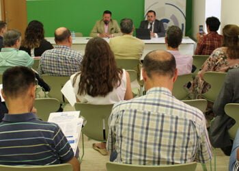 Una treintena de empresarios de Guadalajara se informan de los nuevos canales de denuncia en la empresa 9 Una treintena de empresarios de Guadalajara se informan de los nuevos canales de denuncia en la empresa
