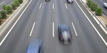 A 215 km/h. La Guardia Civil investiga a una persona como presunto autor de un delito de exceso de velocidad