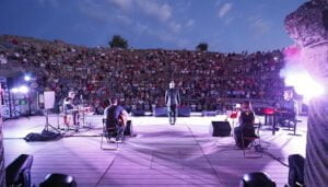 ‘Actuamos en Patrimonio’ continúa haciendo las delicias del público con las actuaciones de Celtas Cortos y Paco Candela