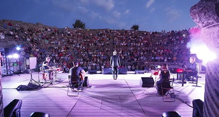 ‘Actuamos en Patrimonio’ continúa haciendo las delicias del público con las actuaciones de Celtas Cortos y Paco Candela