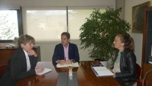 AMEP se interesa por los programas de la UCLM para acercar a los alumnos a la empresa en entornos rurales