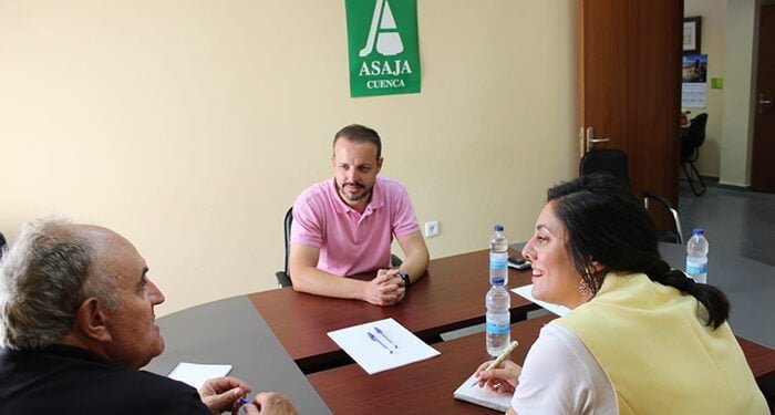 Bea Jiménez asegura que el gobierno del PP presidido por Feijoo priorizará la defensa de nuestro sector primario y el mundo rural