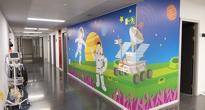 El área de Urgencias Pediátricas del Hospital de Guadalajara estrena decoración para hacer más agradable y humana la atención urgente a niños y niñas