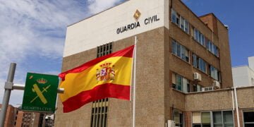 El copropietario de una empresa de transportes de Guadalajara vendió dos camiones suplantando la identidad del otro propietario ha sido detenido junto a un empleado