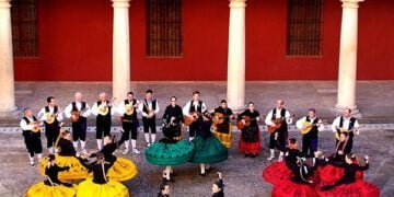 El Grupo Folklórico Palacio de la Cotilla actuará en el Festival Folklórico Nacional de Castrillón