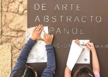 El Museo de Arte Abstracto Español de Cuenca recupera su conexión entre las aulas y el arte con una nueva muestra