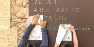 El Museo de Arte Abstracto Español de Cuenca recupera su conexión entre las aulas y el arte con una nueva muestra