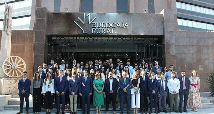 Eurocaja Rural da la bienvenida a los 75 universitarios que comienzan sus prácticas en la entidad