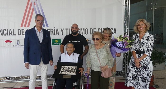 José López Martínez ‘Pepe’ recibió el premio a su trayectoria acompañado por familiares y amigos