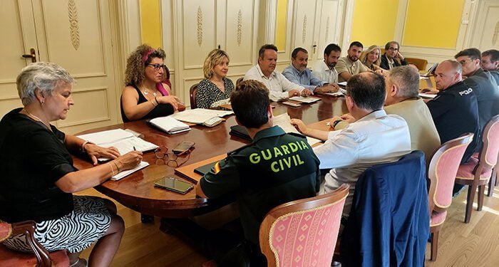 La Comisión de Asistencia a la Subdelegada del Gobierno se reúne para hacer balance de la gestión semestral de los organismos del Gobierno de España en Cuenca 1 La Comisión de Asistencia a la Subdelegada del Gobierno se reúne para hacer balance de la gestión semestral de los organismos del Gobierno de España en Cuenca