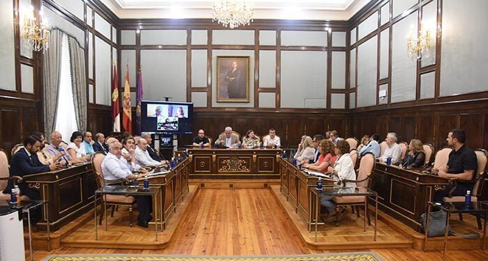 La Diputación de Guadalajara cierra el mandato con un pleno en el que se ha destacado el clima de entendimiento vivido durante los últimos cuatro años