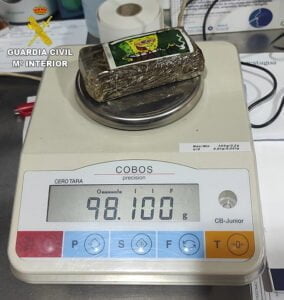 La Guardia Civil investiga a una persona por tráfico de drogas en Honrubia