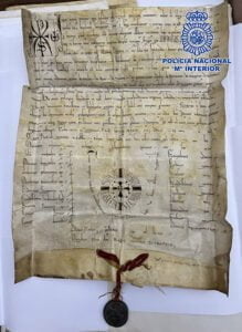 La Policía Nacional recupera un documento del siglo XII que fue sustraído hace 43 años del Archivo Capitular de la Catedral de Cuenca